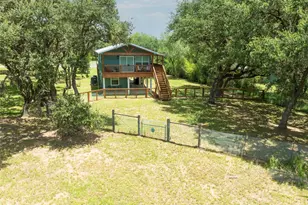 207 Hickory Dr, Sheridan, TX 77475 - Photo 29