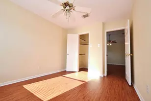 15410 Oak Lake Glen Dr, Sugar Land, TX 77498 - Photo 19