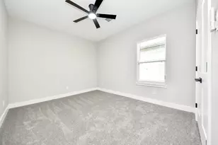 608 Miriam St, Baytown, TX 77520 - Photo 29