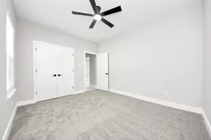 608 Miriam St, Baytown, TX 77520 - Photo 31