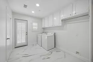 6423 Cindy Ln, Houston, TX 77008 - Photo 31