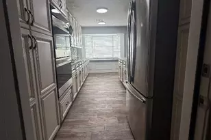 4910 29th St, Dickinson, TX 77539 - Photo 5