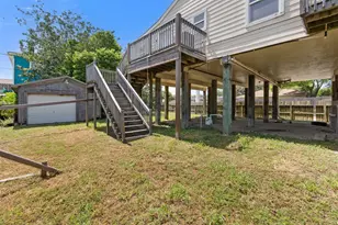 2001 67th St, Galveston, TX 77551 - Photo 17