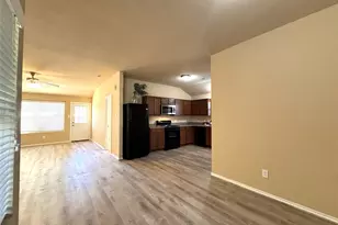 822 N Katydid Ct, Conroe, TX 77301 - Photo 3