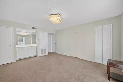 6201 Beverlyhill Street #35, Houston, TX 77057 - Photo 17