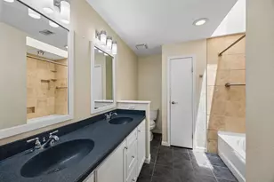 9850 Pagewood Ln, Houston, TX 77042 - Photo 21