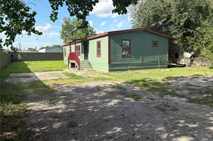 16211 N Shore Dr, Channelview, TX 77530 - Photo 1