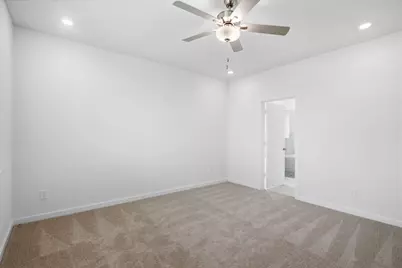13727 Olympic River Ln Drive, Iowa Colony, TX 77583 - Photo 19