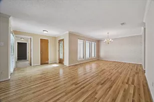 14907 Aspen Hills Dr, Houston, TX 77062 - Photo 9