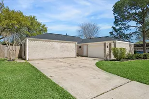 14907 Aspen Hills Dr, Houston, TX 77062 - Photo 3