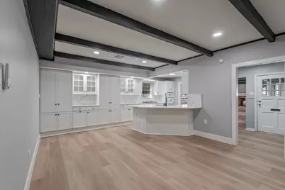 105 N Woodsway Street E, Conroe, TX 77301 - Photo 11