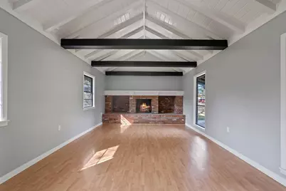 105 N Woodsway Street E, Conroe, TX 77301 - Photo 7