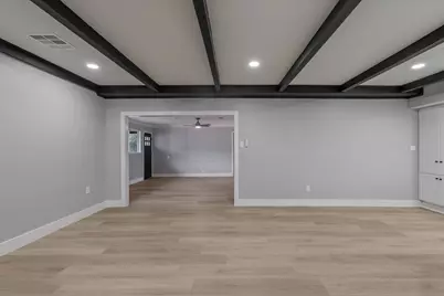 105 N Woodsway Street E, Conroe, TX 77301 - Photo 9