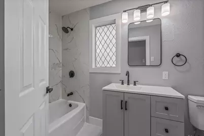 105 N Woodsway Street E, Conroe, TX 77301 - Photo 23