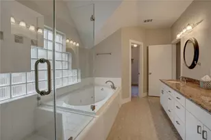 5911 Petty St, Houston, TX 77007 - Photo 33