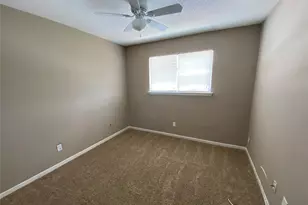 1519 S 8th St, La Porte, TX 77571 - Photo 9