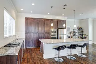 2406 Beall St, Houston, TX 77008 - Photo 1