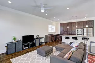 2406 Beall St, Houston, TX 77008 - Photo 7