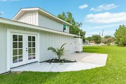 1200 Gifford Lane, Angleton, TX 77515 - Photo 7