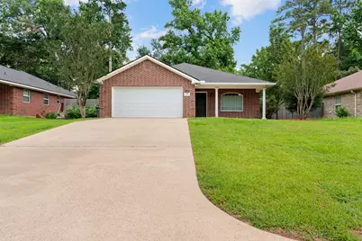 227 Green Leaf Street, Huntsville, TX 77340 - Photo 37