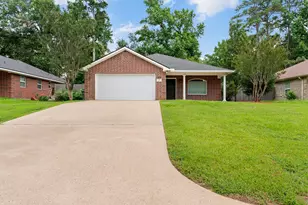 227 Greenleaf St, Huntsville, TX 77340 - Photo 37
