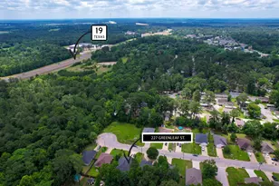 227 Greenleaf St, Huntsville, TX 77340 - Photo 5