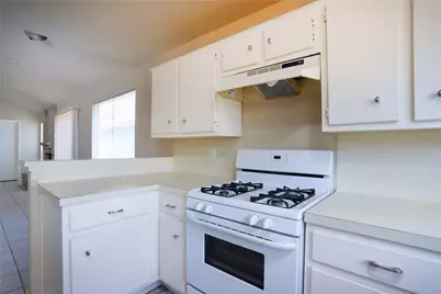 11047 Grassyglen Drive, Houston, TX 77064 - Photo 5