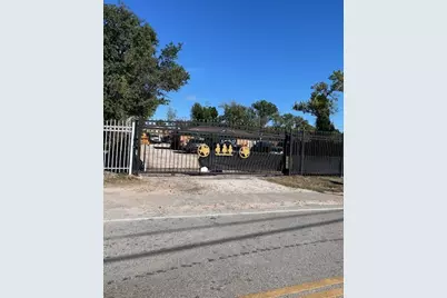 5606 Creekmont Drive, Houston, TX 77091 - Photo 1