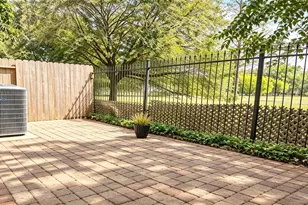 3411 Clearview Cir, Houston, TX 77025 - Photo 17