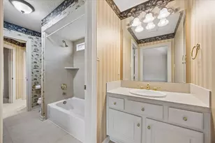 14239 Flower Creek Ln, Houston, TX 77077 - Photo 23