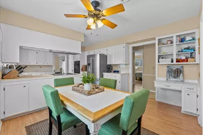 2823 Bayshore Drive, Bacliff, TX 77518 - Photo 25