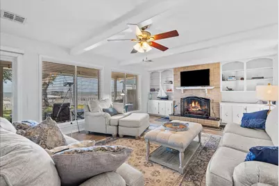 2823 Bayshore Drive, Bacliff, TX 77518 - Photo 11