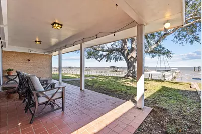 2823 Bayshore Drive, Bacliff, TX 77518 - Photo 7