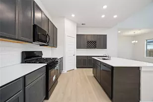 16849 Needlepoint Dr, Conroe, TX 77302 - Photo 9