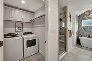 22205 Frio Dr, Galveston, TX 77554 - Photo 19