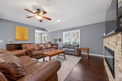 35 Sheep Meadow Place, The Woodlands, TX 77381 - Photo 9