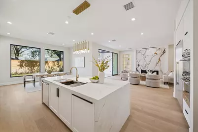 1014 Gardenia Drive, Houston, TX 77018 - Photo 9