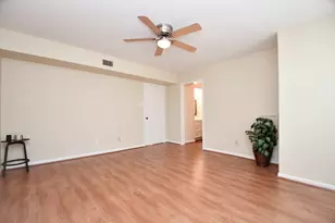 9409 Bassoon Dr, Houston, TX 77025 - Photo 15