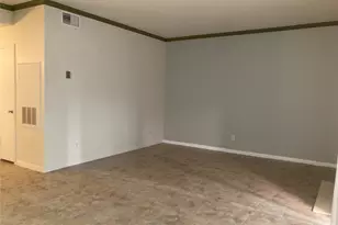 6500 Harbor Town Dr, Houston, TX 77036 - Photo 3