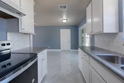 303 Spring Stream Bend, Montgomery, TX 77316 - Photo 13