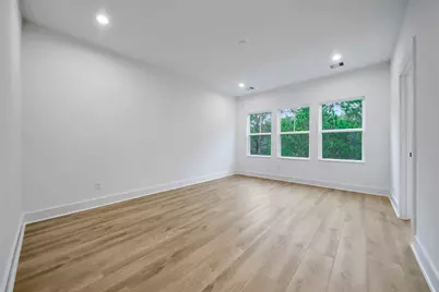 7625 Inwood Grove Lane, Houston, TX 77088 - Photo 23