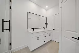 7625 Inwood Grv Ln, Houston, TX 77088 - Photo 29