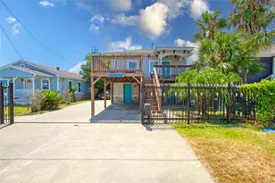 2217 Grover Ave, Galveston, TX 77551 - Photo 1