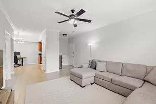 2255 Braeswood Park Dr, Houston, TX 77030 - Photo 5