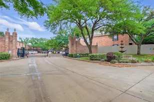 2255 Braeswood Park Dr, Houston, TX 77030 - Photo 15