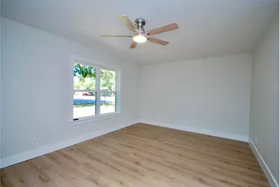 316 N Penn, Flatonia, TX 78941 - Photo 15