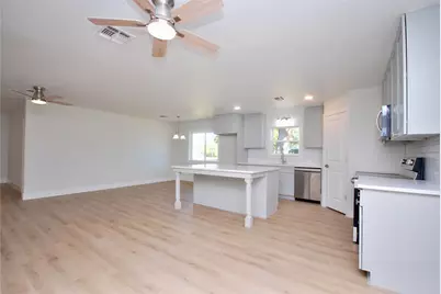 316 N Penn, Flatonia, TX 78941 - Photo 7