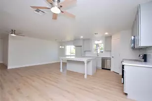 316 N Penn, Flatonia, TX 78941 - Photo 7