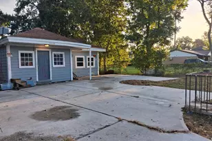 8029 Woodlyn Rd, Houston, TX 77028 - Photo 1