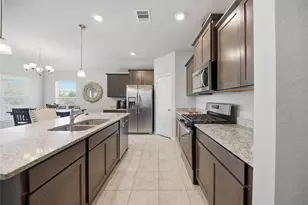 711 Davy St, Brenham, TX 77833 - Photo 7